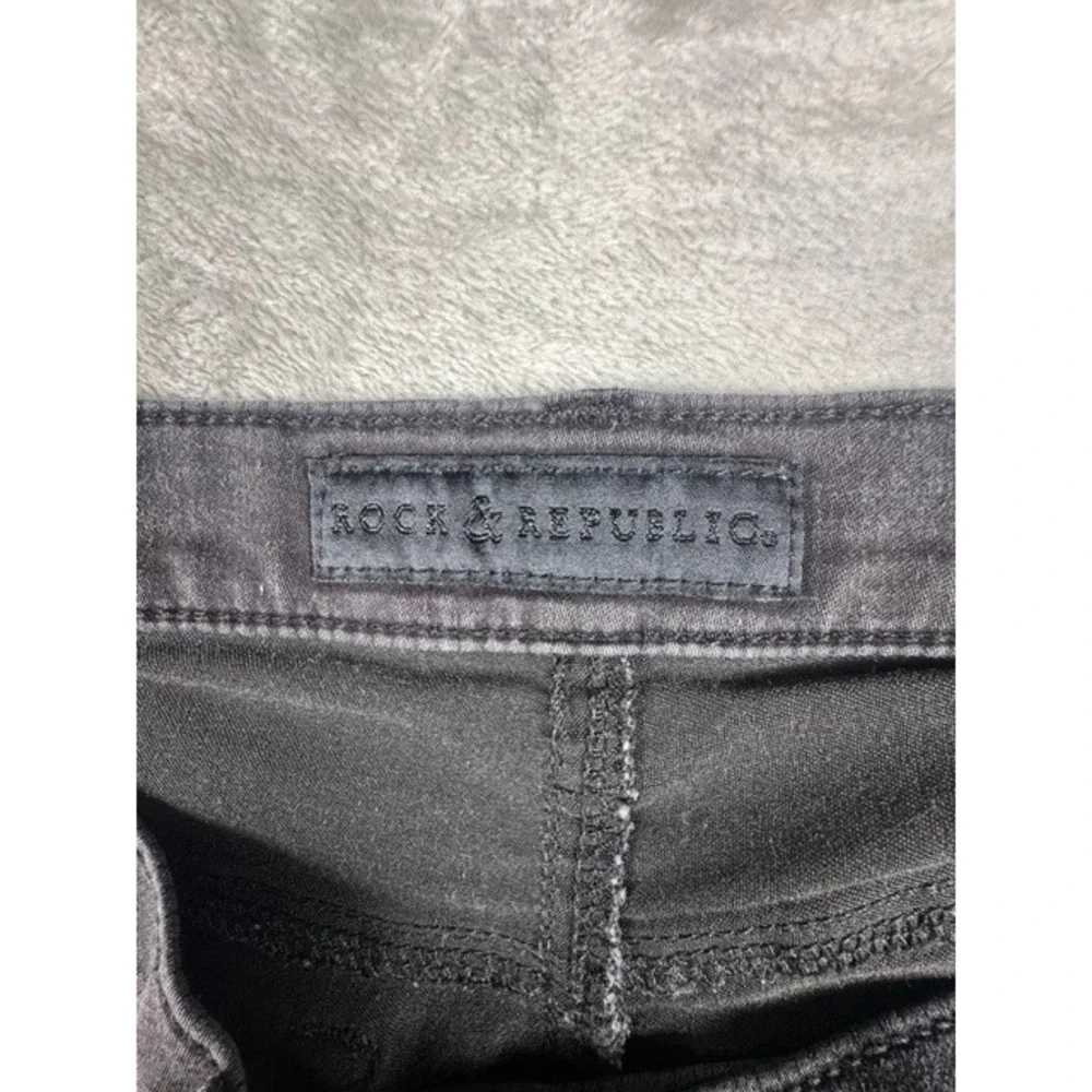 Rock & Republic Shorts Womens 16 M Berlin Gray Denim Bermuda Stretch Knee Length